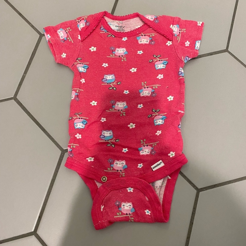 Onesies Baby Girls 6-9M Short Sleeve Onesie